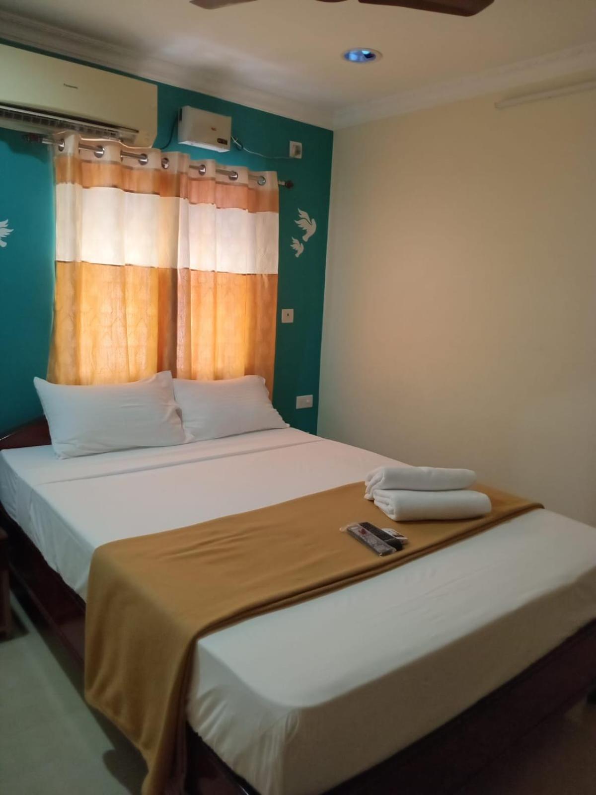 Sea View Beach House Pondicherry Eksteriør bilde